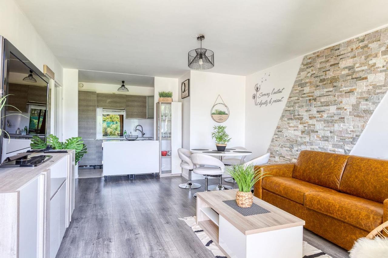 Leclat Verdoyant De Noisy - Jardin Esterno foto